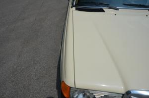 Mercedes-Benz 240 D 1983 года  (EU)